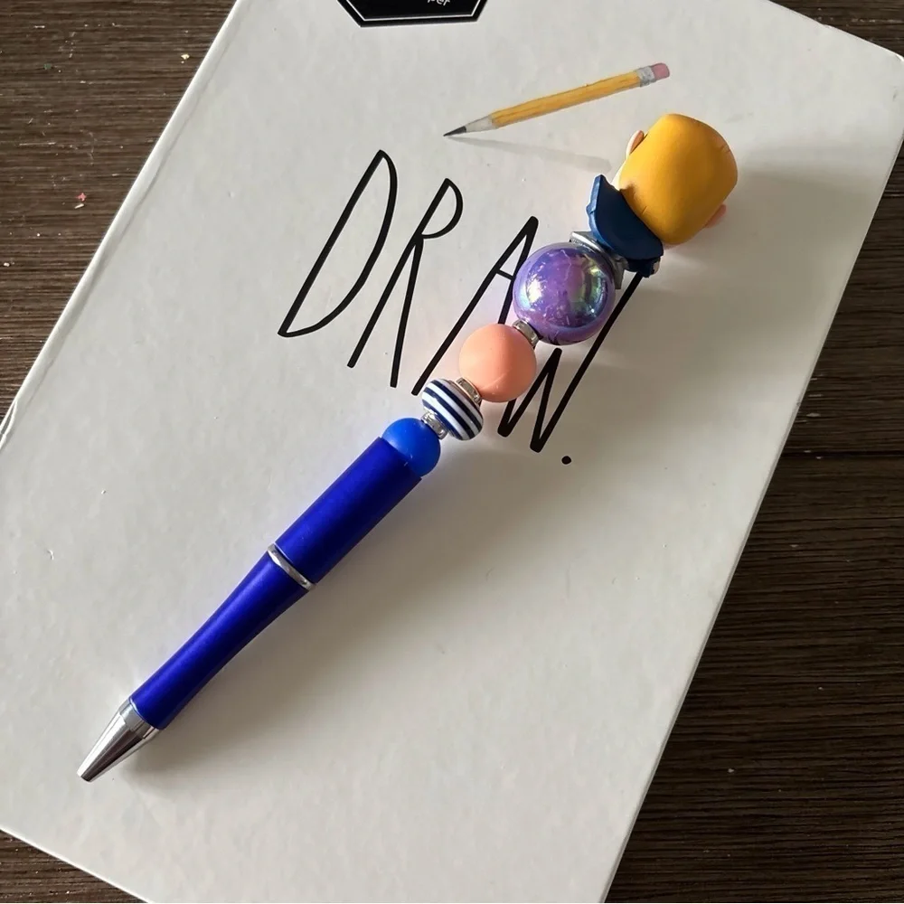 Disney Doorables: The Incredibles: Buddy handmade beaded pen